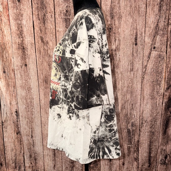 SHEIN Black and White Motorcycle Graphic Tee - Picture 3 of 8